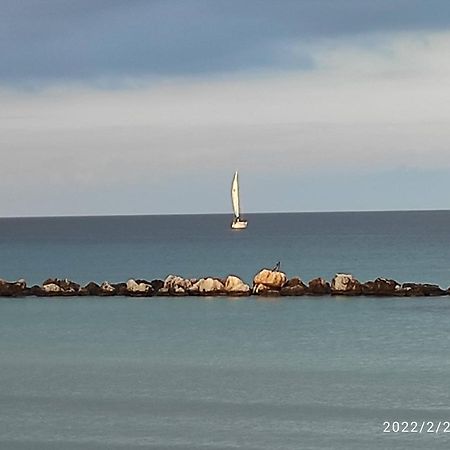 A Due Passi Dal Mare Apartment Otranto Bagian luar foto