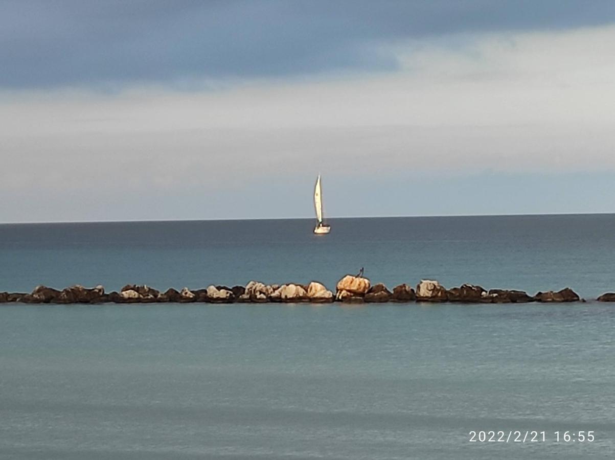 A Due Passi Dal Mare Apartment Otranto Bagian luar foto