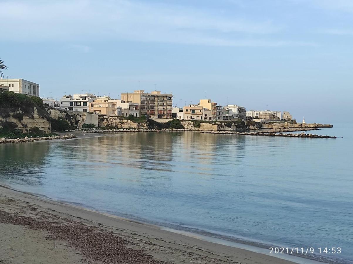 A Due Passi Dal Mare Apartment Otranto Bagian luar foto