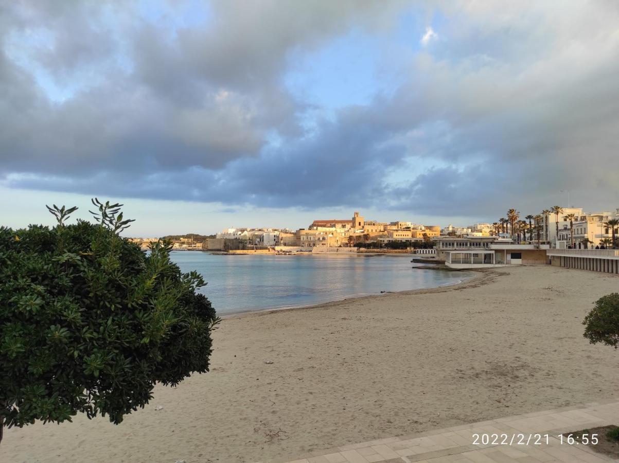 A Due Passi Dal Mare Apartment Otranto Bagian luar foto